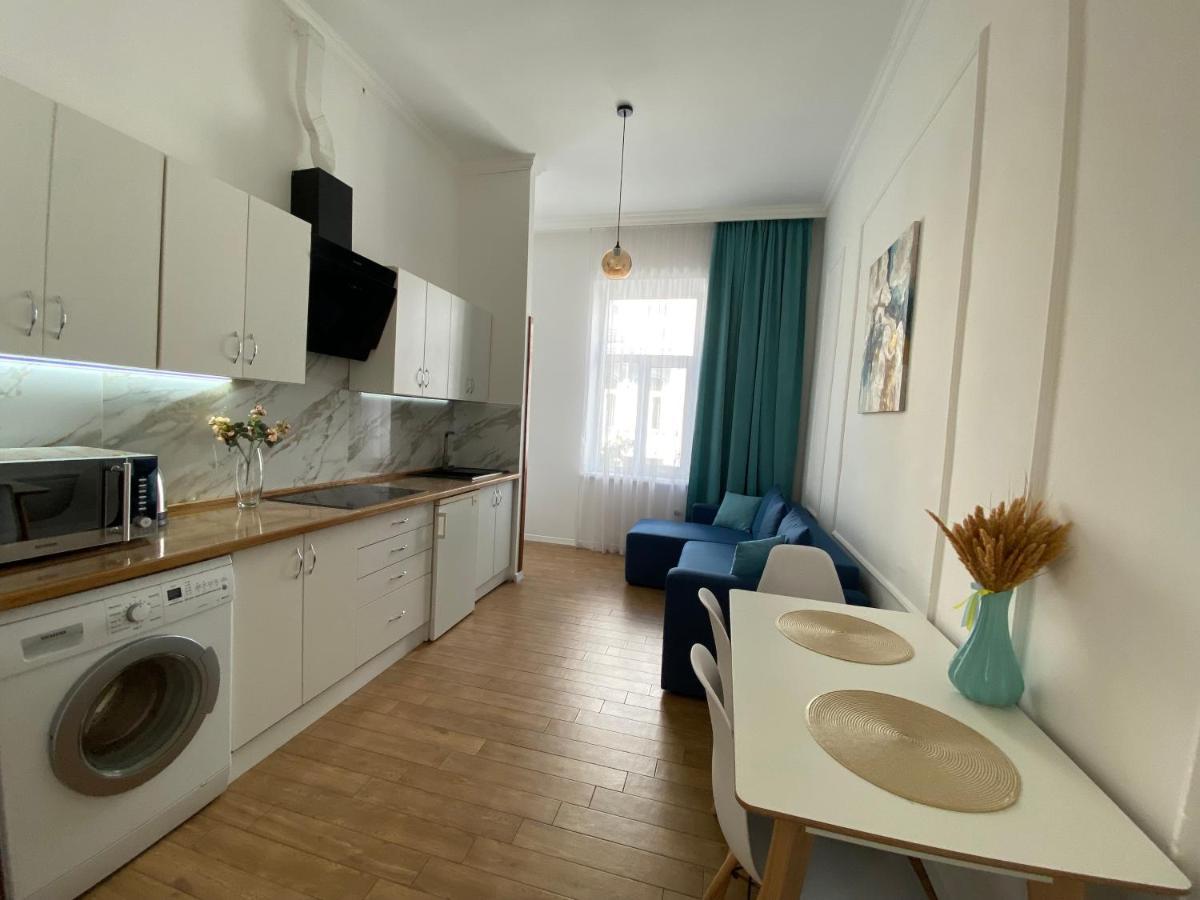 на огієнка 15 Apartment
